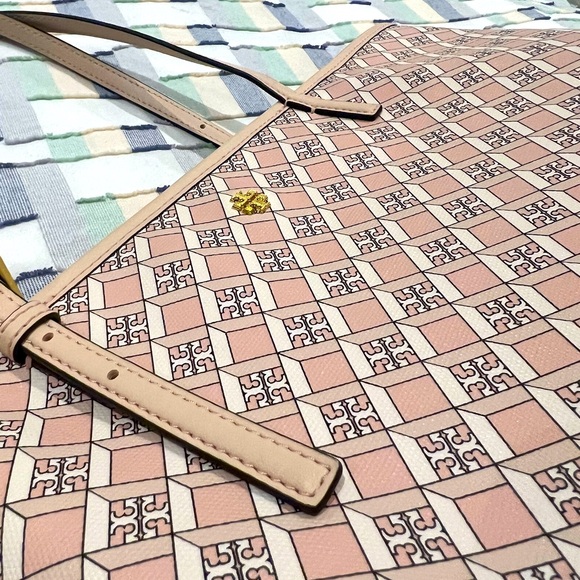 TORY BURCH Tote - Picture 1 of 13